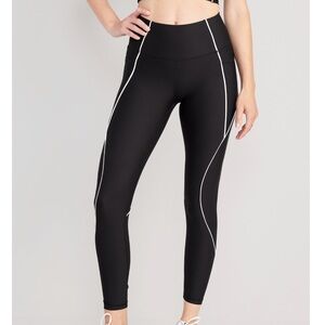 Old Navy High-Waist PowerSoft 7/8 Leggings with White Contrast Piping